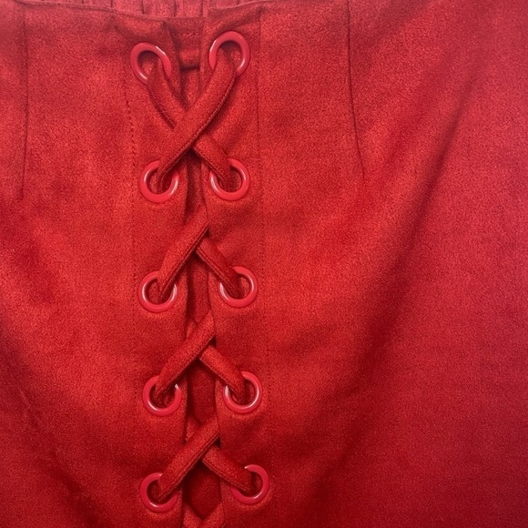 𝅺RED Mini Skirt! Brand:Shinestar size M (runs sm) - Picture 3 of 7